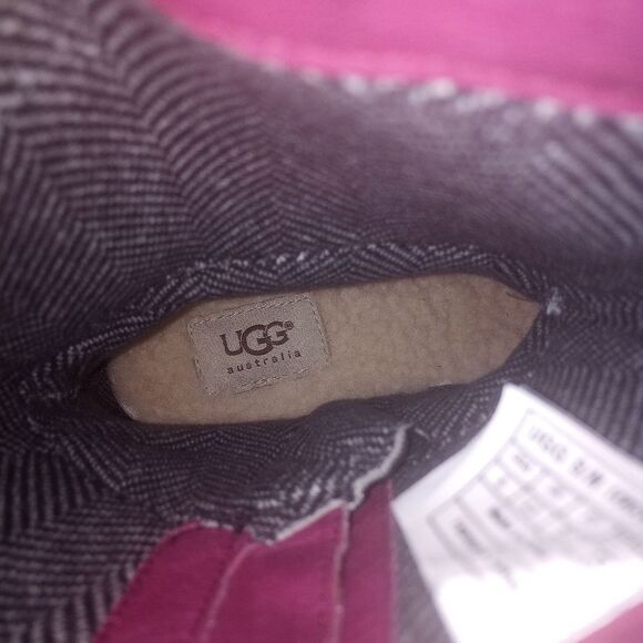 Ugg Burgundy Waterproof Rain Snow Boots Size 6 EUC - Picture 9 of 12